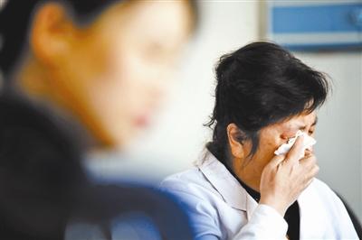 西安“手術(shù)臺自拍醫(yī)生”：醫(yī)生不是神 也有感情